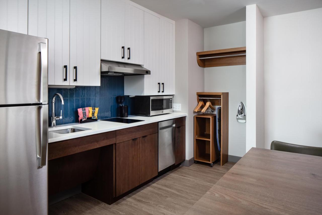 Staybridge Suites - Iowa City - Coralville By Ihg Bagian luar foto