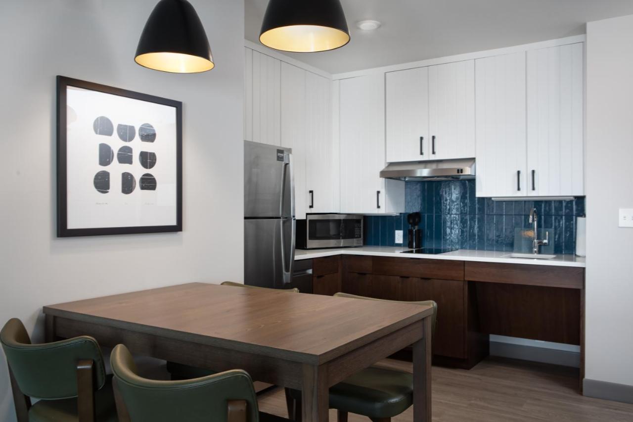 Staybridge Suites - Iowa City - Coralville By Ihg Bagian luar foto