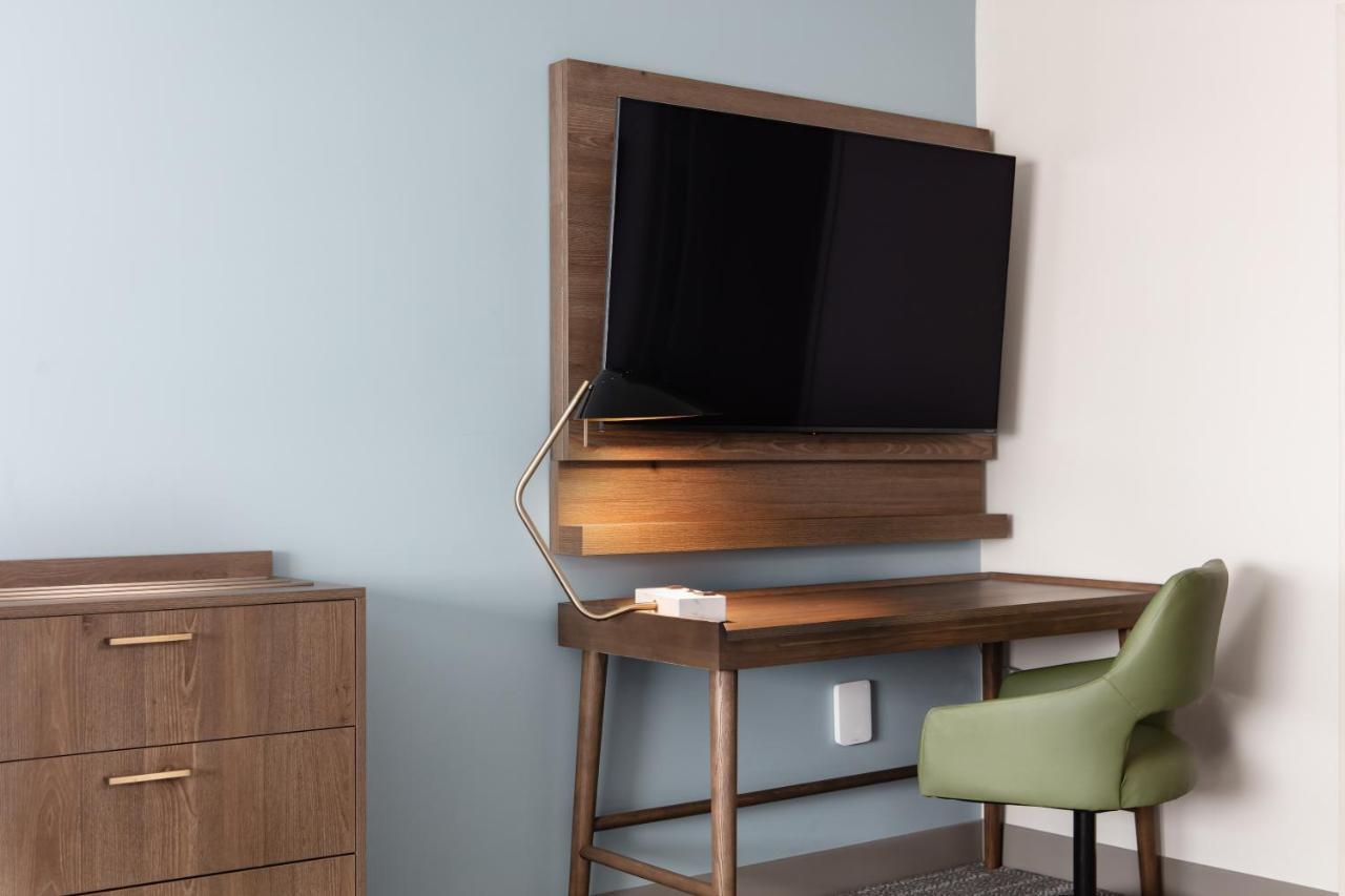 Staybridge Suites - Iowa City - Coralville By Ihg Bagian luar foto
