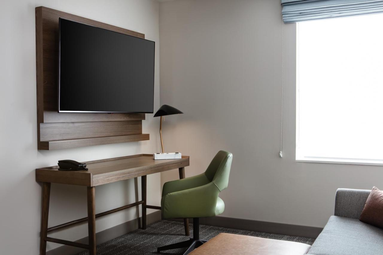 Staybridge Suites - Iowa City - Coralville By Ihg Bagian luar foto