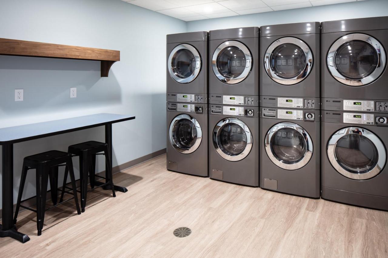 Staybridge Suites - Iowa City - Coralville By Ihg Bagian luar foto