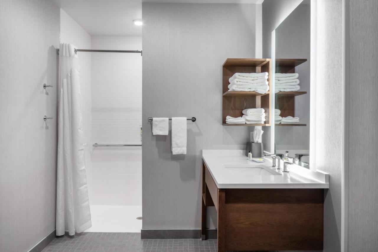 Staybridge Suites - Iowa City - Coralville By Ihg Bagian luar foto